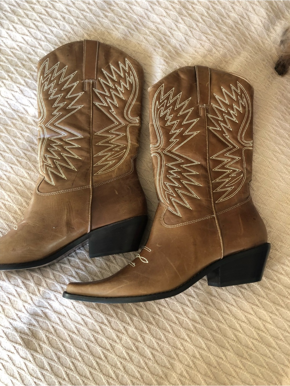 Classic Brazilian Brown Women's Western Boots - Stylish Cowboy Heel 9M